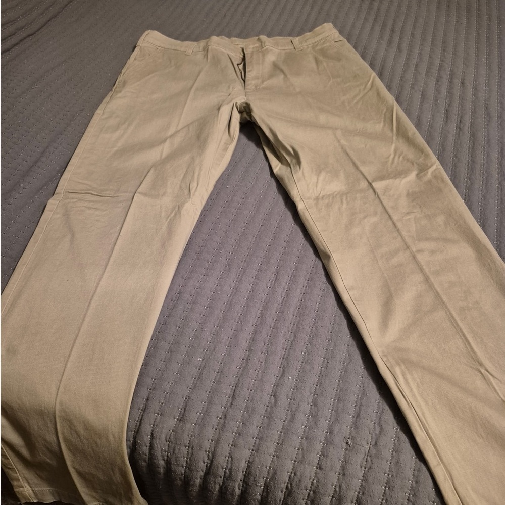 Classic Men's Khaki Chinos